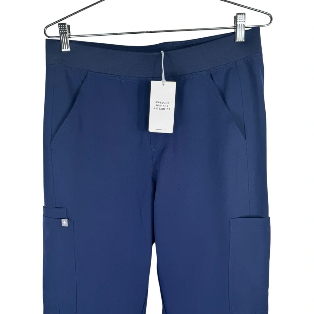 NWT Figs Axim Cargo Scrub Pants, Navy, Size M
